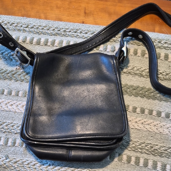Coach Black Leather Messenger Bag - Picture 1 of 7